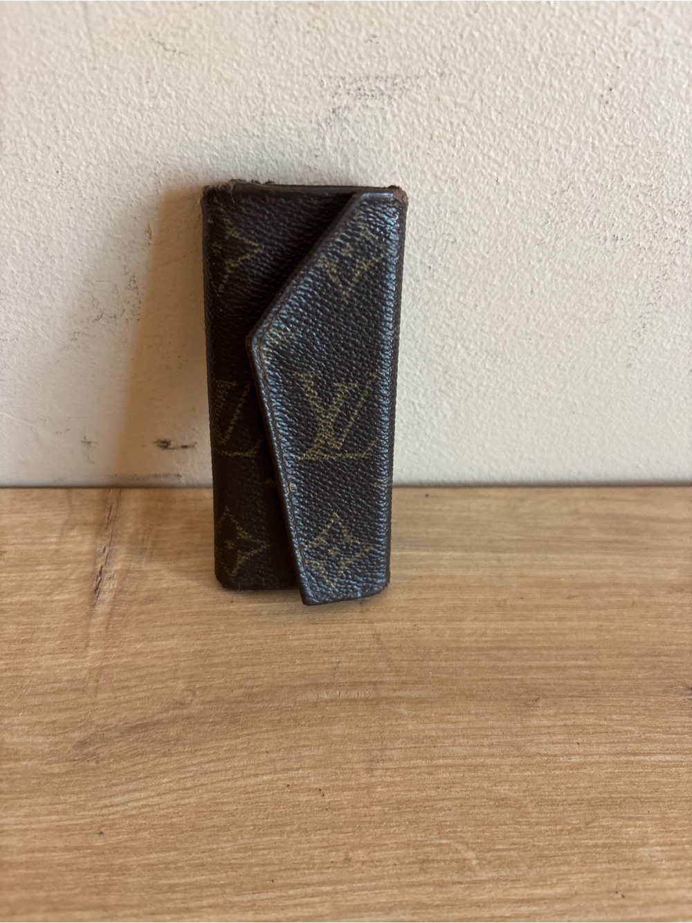 Authentic Louis Vuitton monogram key holder